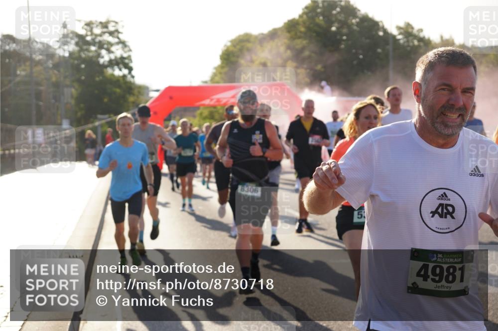 07.09.2025 - BARMER Alsterlauf Yannick Fuchs http://msf.ph/oto/8730718 07.09.2025 08:59:35 Laufen 8306, 5, 36, 4981 meine-sportfotos.de
