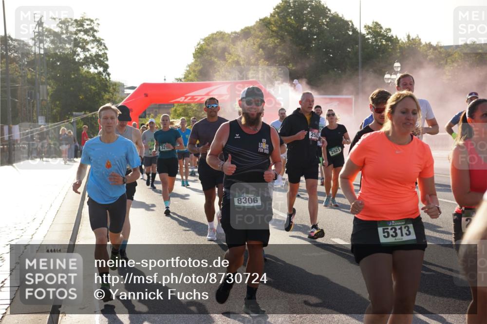 07.09.2025 - BARMER Alsterlauf Yannick Fuchs http://msf.ph/oto/8730724 07.09.2025 08:59:35 Laufen 32, 252, 8306, 2921, 5313 meine-sportfotos.de