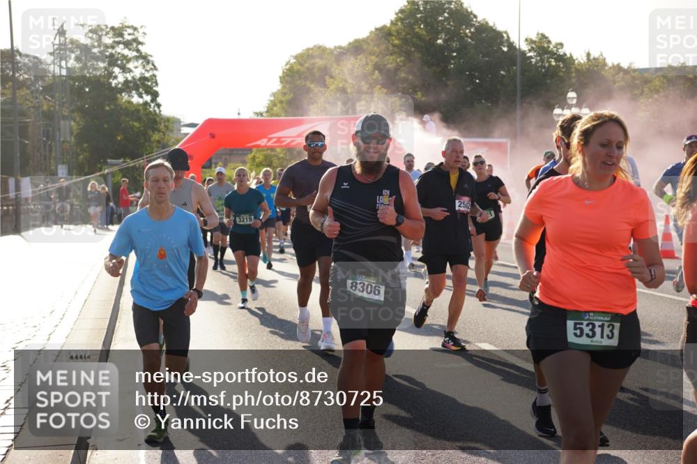 07.09.2025 - BARMER Alsterlauf Yannick Fuchs http://msf.ph/oto/8730725 07.09.2025 08:59:35 Laufen 3219, 8306, 252, 5313 meine-sportfotos.de