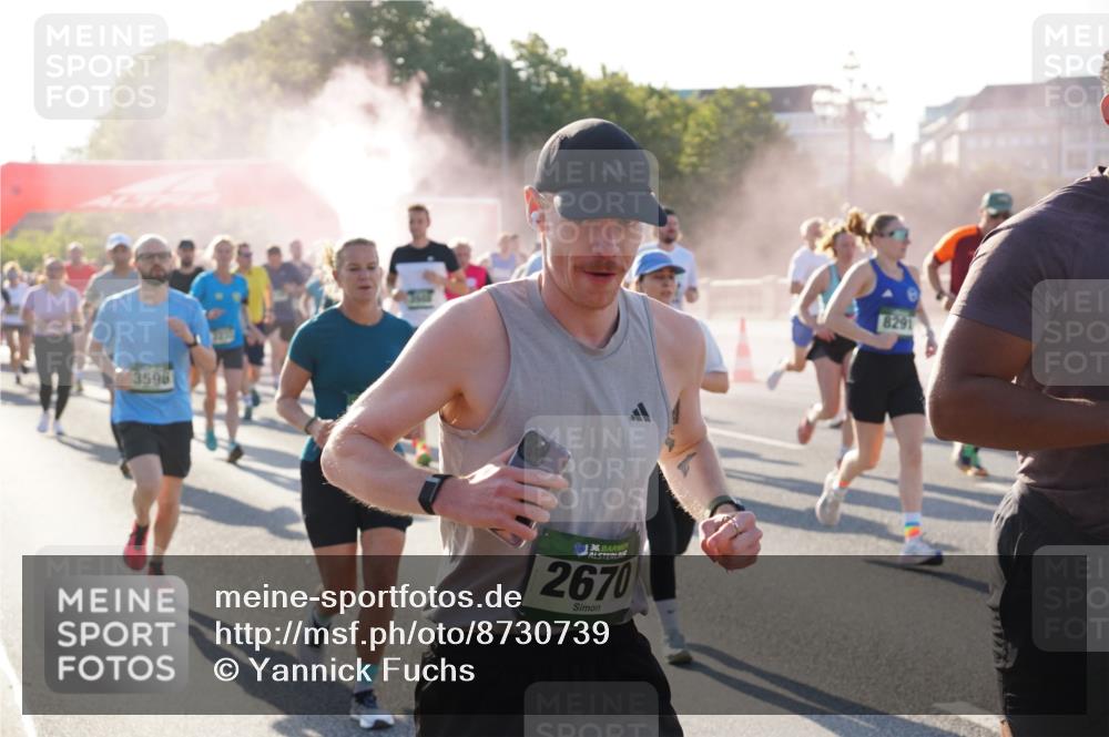07.09.2025 - BARMER Alsterlauf Yannick Fuchs http://msf.ph/oto/8730739 07.09.2025 08:59:38 Laufen 3596, 36, 2670, 8291 meine-sportfotos.de