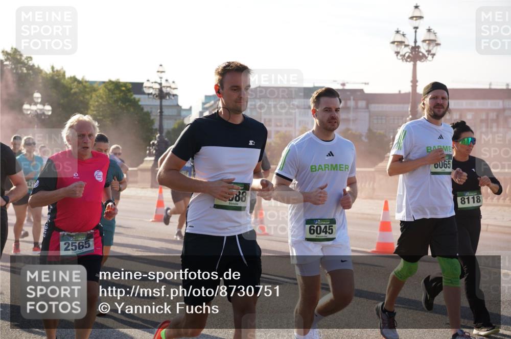 07.09.2025 - BARMER Alsterlauf Yannick Fuchs http://msf.ph/oto/8730751 07.09.2025 08:59:42 Laufen 2565, 88, 6045, 0065, 8118, 444 meine-sportfotos.de