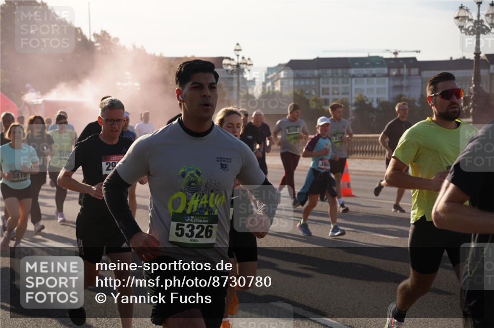 07.09.2025 - BARMER Alsterlauf Yannick Fuchs http://msf.ph/oto/8730780 07.09.2025 08:59:46 Laufen 3810, 5821, 36, 29, 36, 5326, 8050, 390 meine-sportfotos.de