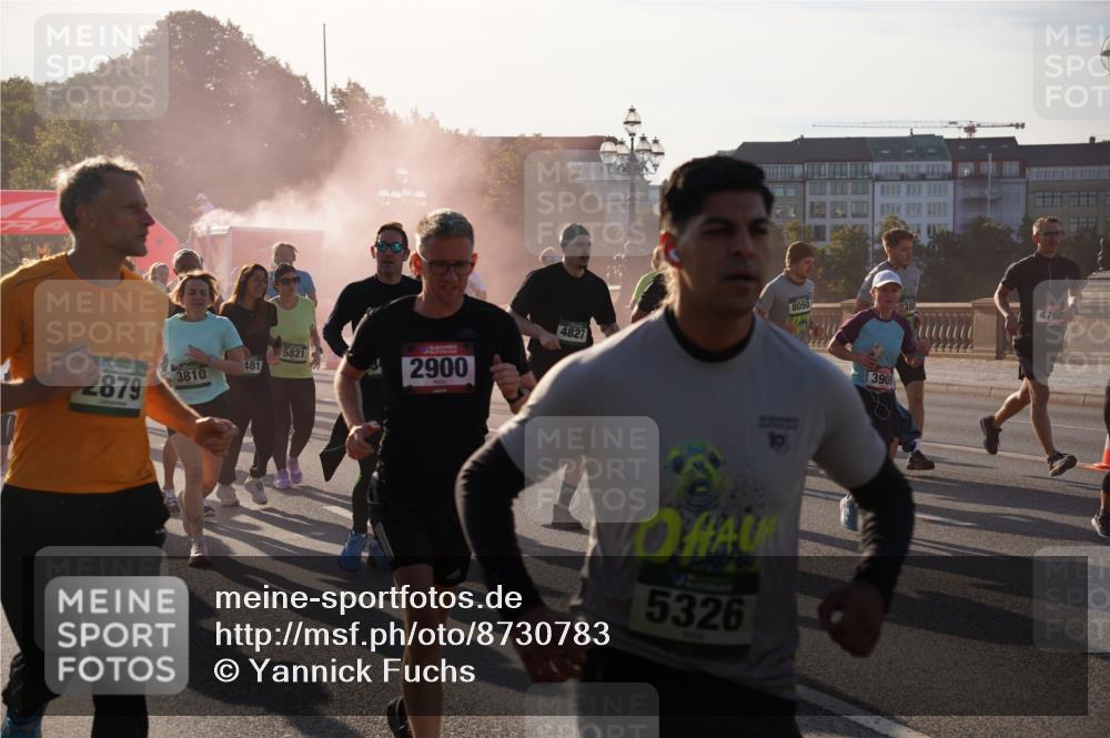 07.09.2025 - BARMER Alsterlauf Yannick Fuchs http://msf.ph/oto/8730783 07.09.2025 08:59:47 Laufen 2879, 3810, 5821, 481, 2900, 4827, 8050, 5326, 3909, 4762 meine-sportfotos.de