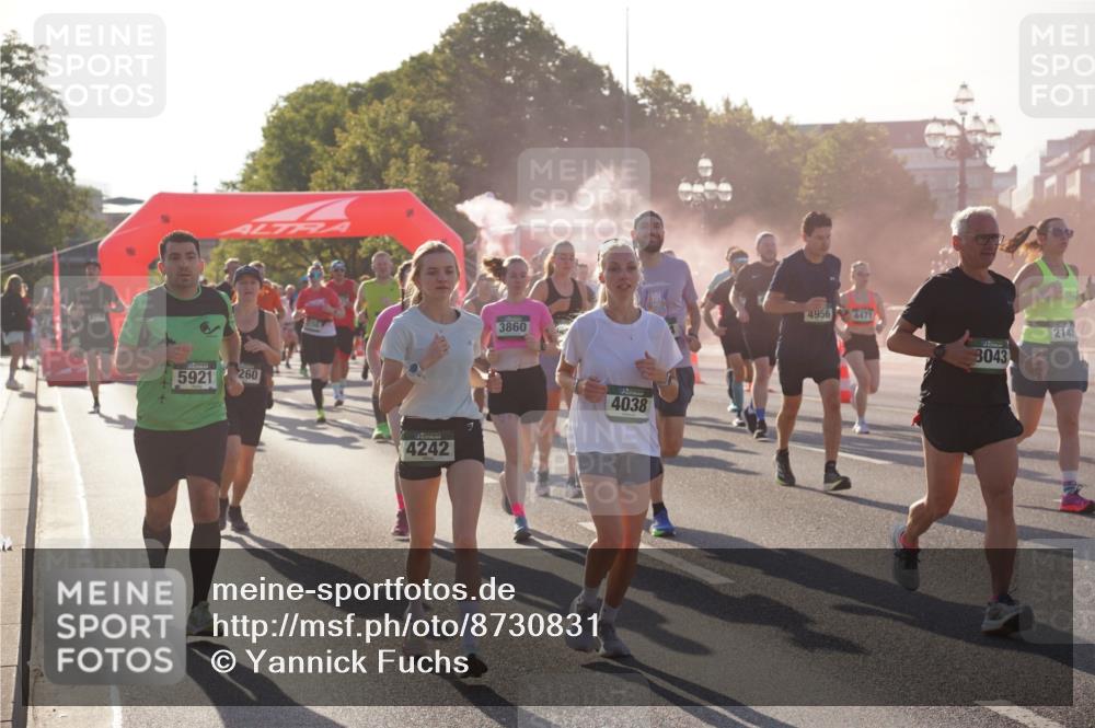 07.09.2025 - BARMER Alsterlauf Yannick Fuchs http://msf.ph/oto/8730831 07.09.2025 08:59:54 Laufen 5921, 260, 4242, 3860, 4038, 4956, 4471, 3043, 2147 meine-sportfotos.de