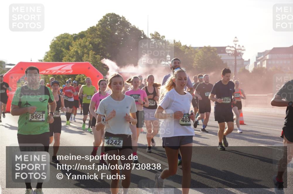 07.09.2025 - BARMER Alsterlauf Yannick Fuchs http://msf.ph/oto/8730838 07.09.2025 08:59:54 Laufen 1916, 5921, 260, 412, 860, 258, 4242, 403, 426, 4956, 471 meine-sportfotos.de
