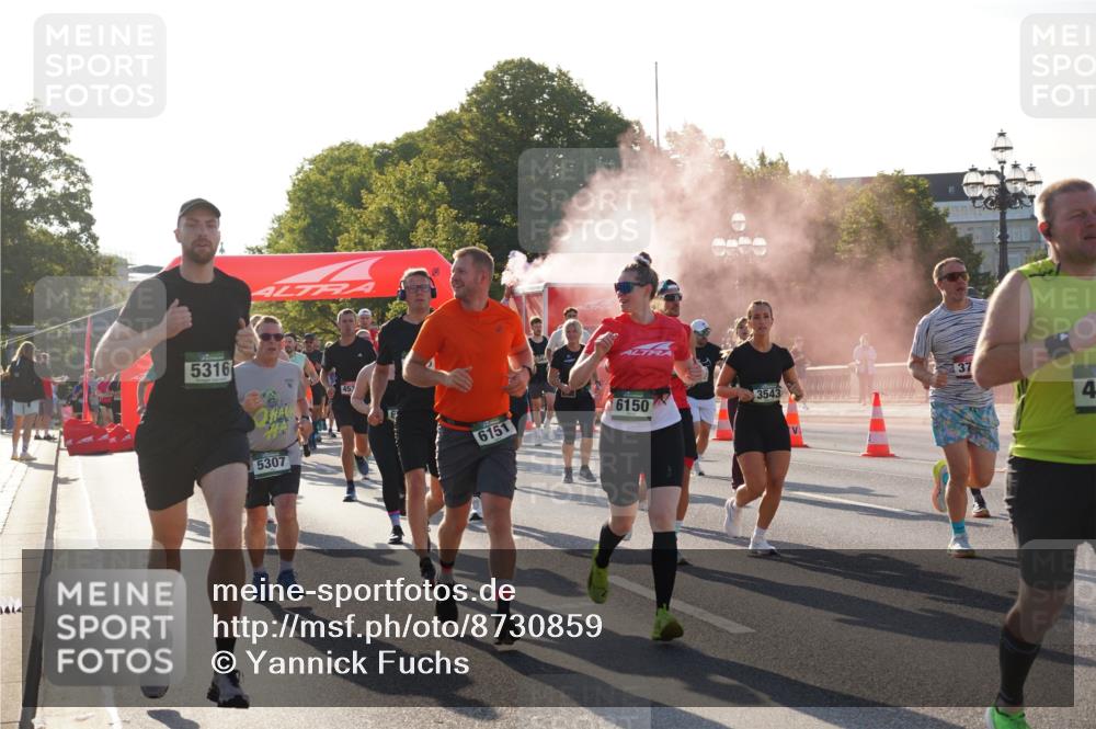 07.09.2025 - BARMER Alsterlauf Yannick Fuchs http://msf.ph/oto/8730859 07.09.2025 08:59:58 Laufen 5316, 5307, 453, 37, 6150, 3543, 6151, 4 meine-sportfotos.de