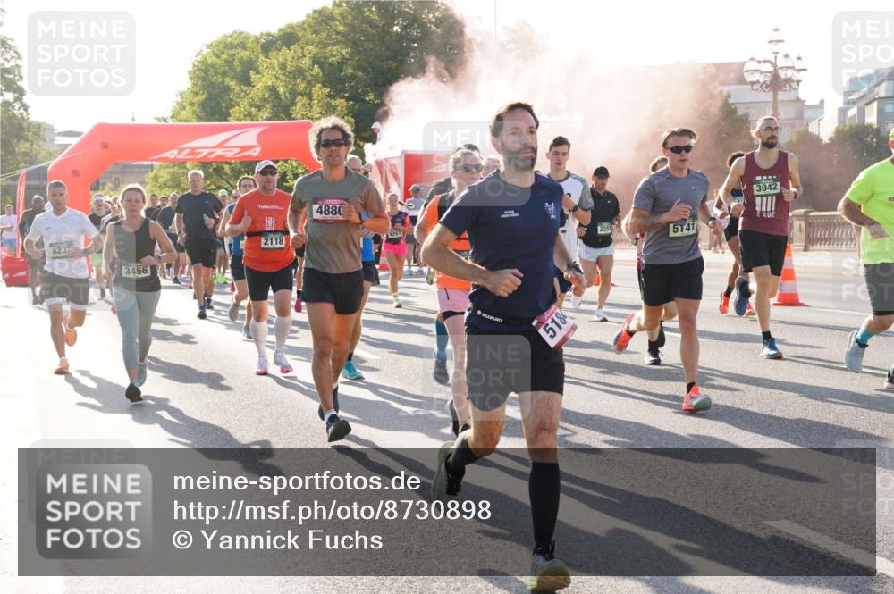 07.09.2025 - BARMER Alsterlauf Yannick Fuchs http://msf.ph/oto/8730898 07.09.2025 09:00:06 Laufen 623, 3456, 2118, 4880, 4267, 518, 3942, 2203, 5141 meine-sportfotos.de