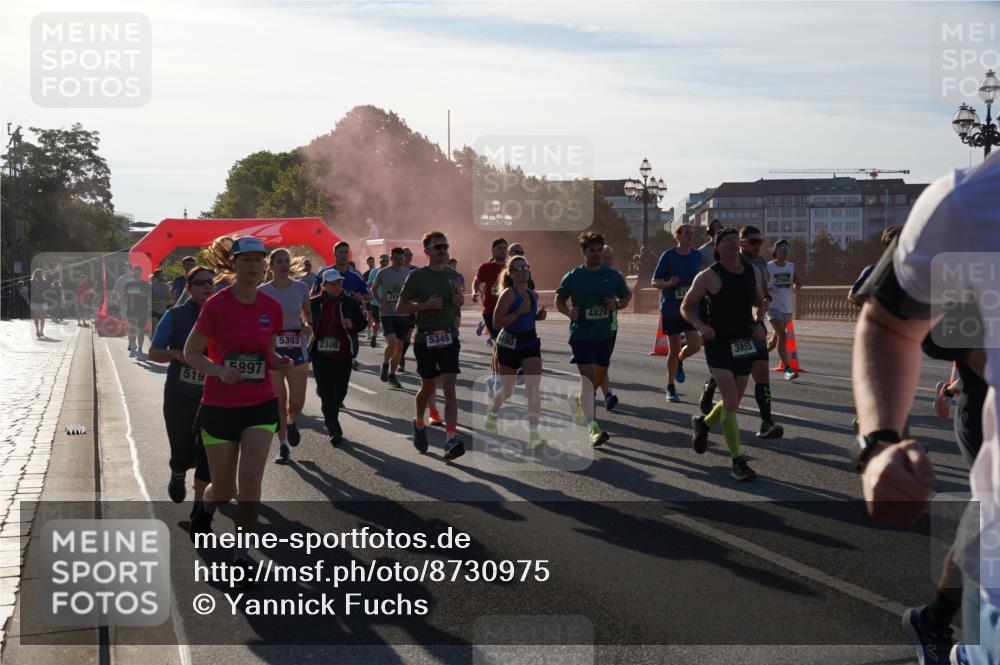 07.09.2025 - BARMER Alsterlauf Yannick Fuchs http://msf.ph/oto/8730975 07.09.2025 09:00:20 Laufen 5349, 5353, 2308, 5897, 519, 490, 4824, 3055, 2584 meine-sportfotos.de