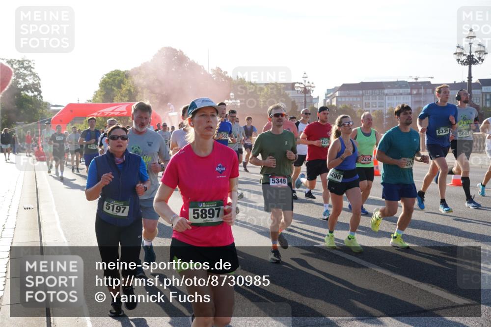 07.09.2025 - BARMER Alsterlauf Yannick Fuchs http://msf.ph/oto/8730985 07.09.2025 09:00:21 Laufen 4175, 8470, 4274, 5349, 1490, 4444, 5197, 6, 5897, 2434, 324, 8339, 5043 meine-sportfotos.de