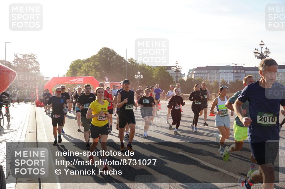 07.09.2025 - BARMER Alsterlauf Yannick Fuchs http://msf.ph/oto/8731027 07.09.2025 09:00:31 Laufen 4444, 417, 835, 2076, 5949, 4912, 4119, 5831, 2010 meine-sportfotos.de