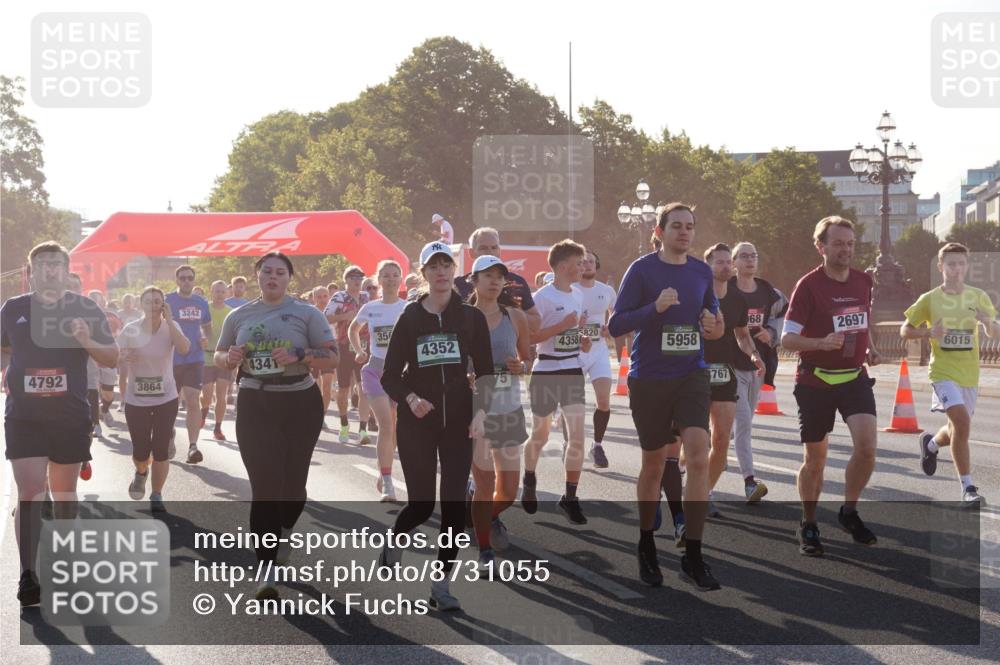 07.09.2025 - BARMER Alsterlauf Yannick Fuchs http://msf.ph/oto/8731055 07.09.2025 09:00:35 Laufen 3242, 35, 68, 4352, 09, 4358, 820, 4792, 4341, 5958, 3864, 767, 2697, 6015 meine-sportfotos.de