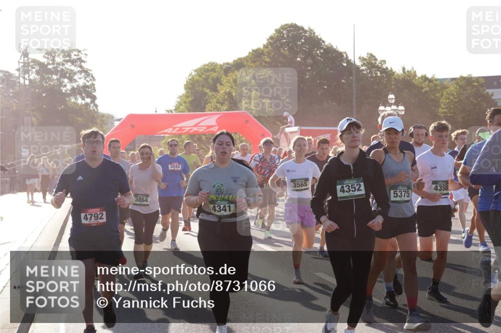 07.09.2025 - BARMER Alsterlauf Yannick Fuchs http://msf.ph/oto/8731066 07.09.2025 09:00:36 Laufen 4792, 3864, 3242, 4341, 10, 3565, 4352, 5375, 4358 meine-sportfotos.de