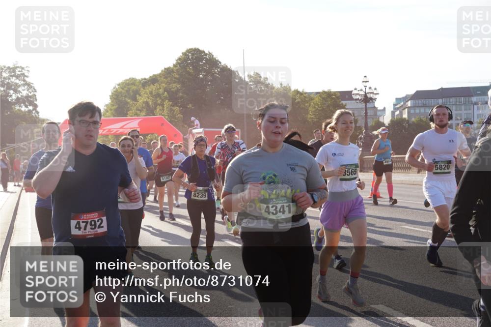 07.09.2025 - BARMER Alsterlauf Yannick Fuchs http://msf.ph/oto/8731074 07.09.2025 09:00:38 Laufen 4792, 5102, 8239, 4341, 19, 3565, 5820 meine-sportfotos.de