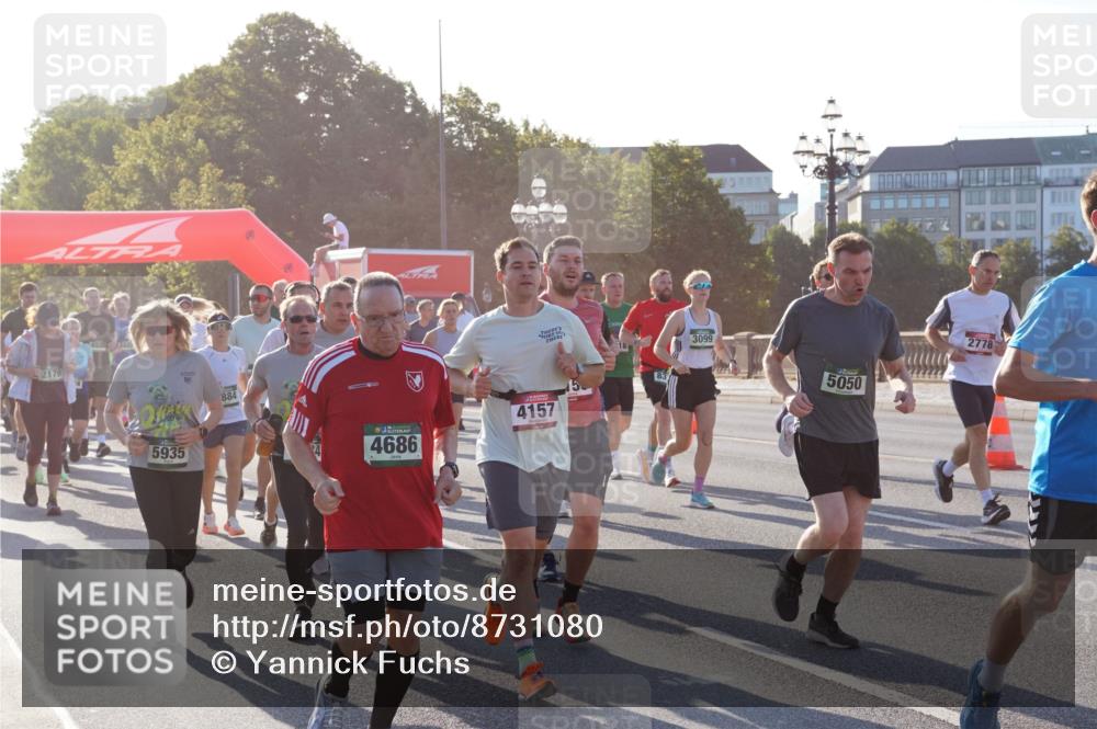 07.09.2025 - BARMER Alsterlauf Yannick Fuchs http://msf.ph/oto/8731080 07.09.2025 09:00:42 Laufen 2179, 5935, 884, 4686, 4157, 15, 3099, 5050, 2778 meine-sportfotos.de