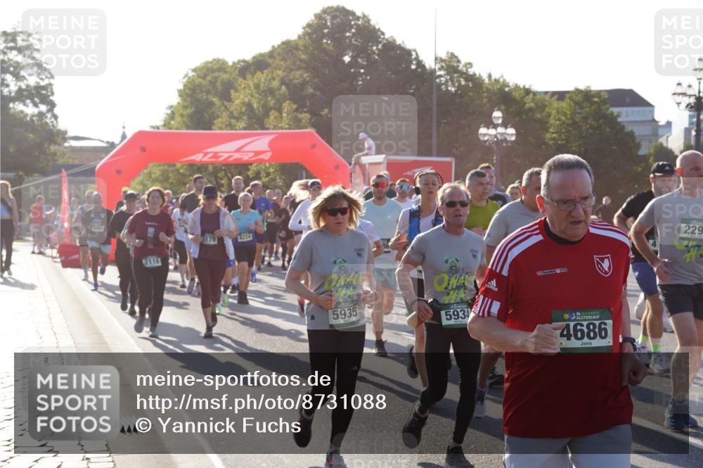 07.09.2025 - BARMER Alsterlauf Yannick Fuchs http://msf.ph/oto/8731088 07.09.2025 09:00:43 Laufen 2119, 8224, 86, 5935, 5934, 11, 36, 4686, 229 meine-sportfotos.de