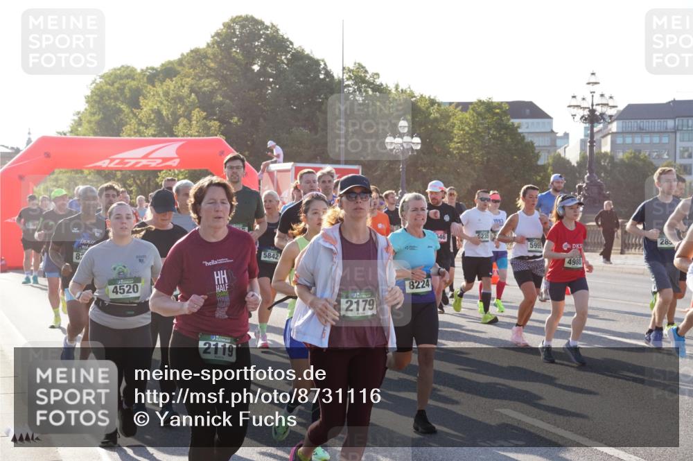 07.09.2025 - BARMER Alsterlauf Yannick Fuchs http://msf.ph/oto/8731116 07.09.2025 09:00:47 Laufen 4520, 19, 5842, 2119, 2179, 8224, 1903, 646, 235, 285, 5955, 4980 meine-sportfotos.de