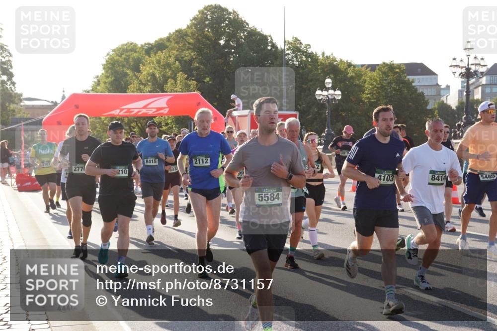 07.09.2025 - BARMER Alsterlauf Yannick Fuchs http://msf.ph/oto/8731157 07.09.2025 09:00:53 Laufen 5303, 277, 210, 8415, 8432, 2112, 395, 5584, 4103, 8414, 5485 meine-sportfotos.de