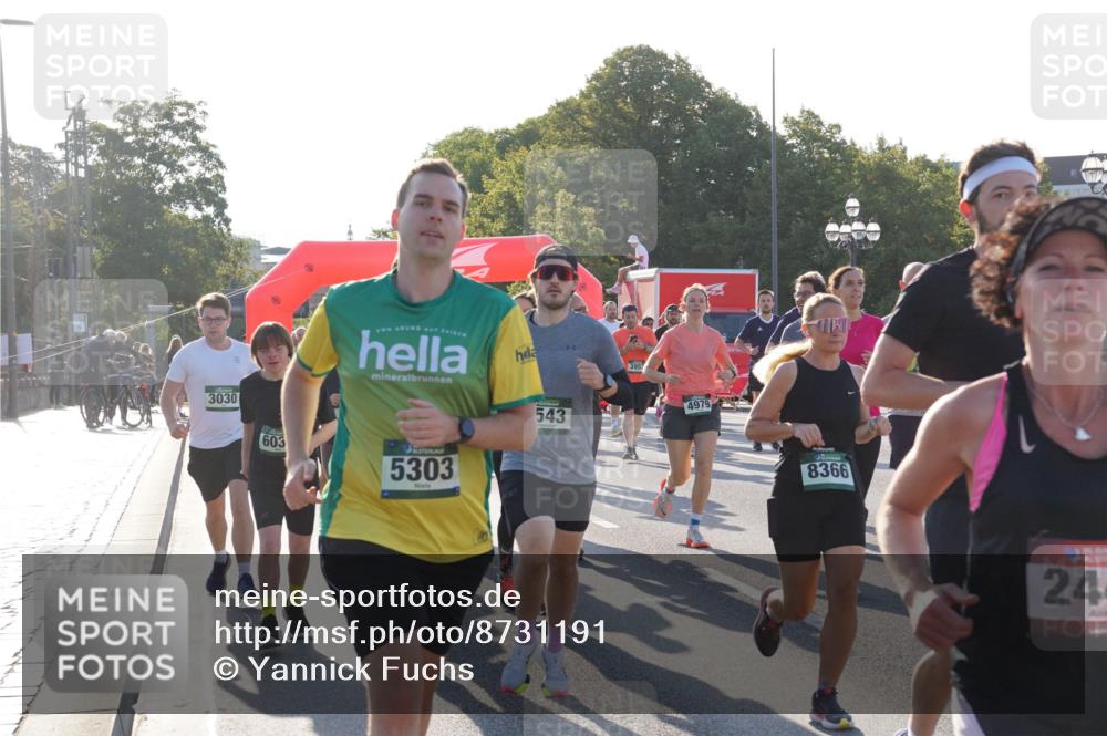 07.09.2025 - BARMER Alsterlauf Yannick Fuchs http://msf.ph/oto/8731191 07.09.2025 09:01:01 Laufen 44414, 3030, 603, 5303, 543, 4979, 8366, 24 meine-sportfotos.de