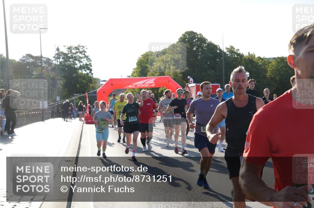 07.09.2025 - BARMER Alsterlauf Yannick Fuchs http://msf.ph/oto/8731251 07.09.2025 09:01:09 Laufen 44414, 5490, 1800, 3593, 5 meine-sportfotos.de