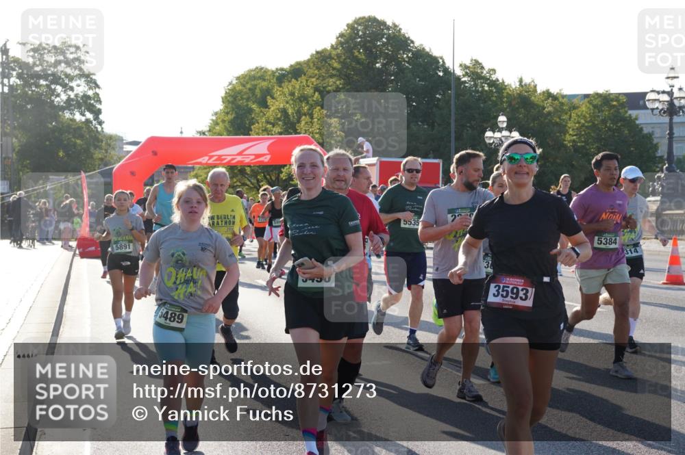 07.09.2025 - BARMER Alsterlauf Yannick Fuchs http://msf.ph/oto/8731273 07.09.2025 09:01:11 Laufen 5891, 5489, 599, 5535, 6, 3593, 5384, 314 meine-sportfotos.de