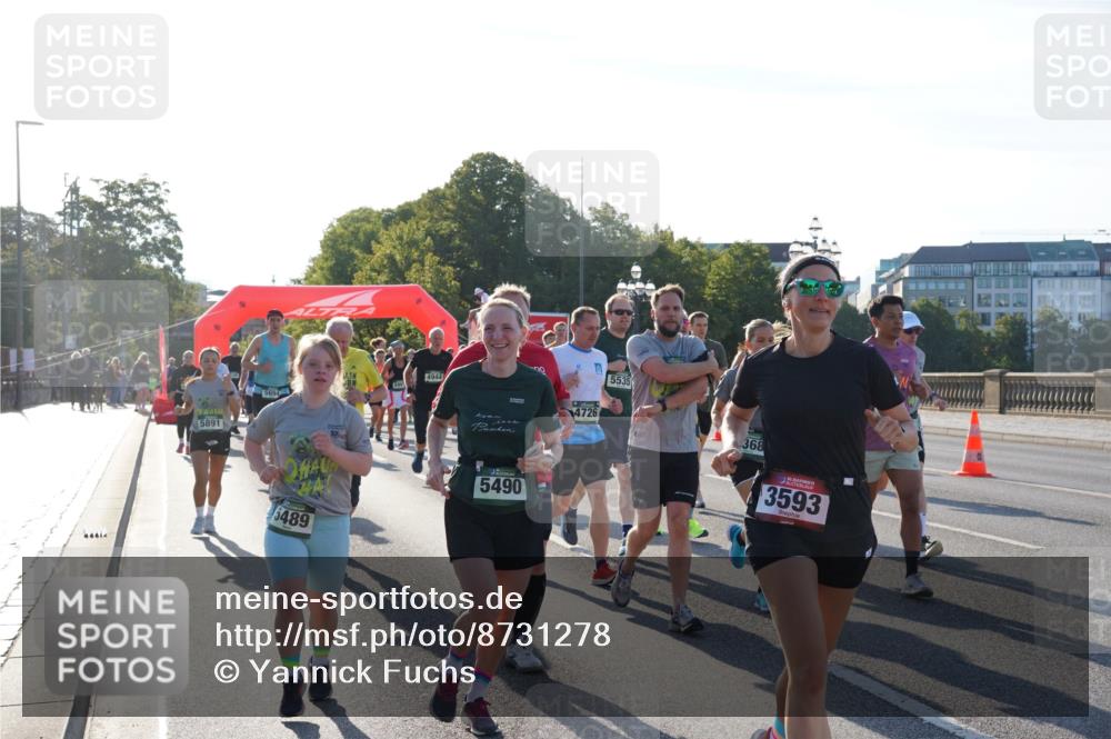 07.09.2025 - BARMER Alsterlauf Yannick Fuchs http://msf.ph/oto/8731278 07.09.2025 09:01:12 Laufen 5891, 5694, 4944, 5489, 100, 4726, 5535, 5490, 368, 3593 meine-sportfotos.de