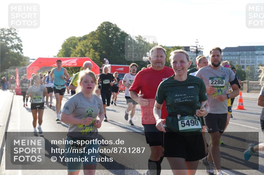 07.09.2025 - BARMER Alsterlauf Yannick Fuchs http://msf.ph/oto/8731287 07.09.2025 09:01:13 Laufen 5694, 5891, 15, 5489, 5490, 2280 meine-sportfotos.de