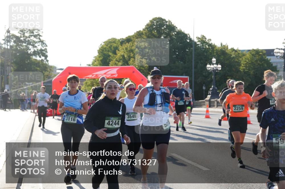 07.09.2025 - BARMER Alsterlauf Yannick Fuchs http://msf.ph/oto/8731327 07.09.2025 09:01:18 Laufen 3116, 4244, 3549, 581, 5964, 2259, 336, 6, 599 meine-sportfotos.de