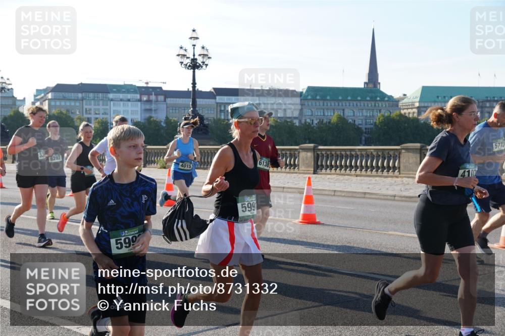 07.09.2025 - BARMER Alsterlauf Yannick Fuchs http://msf.ph/oto/8731332 07.09.2025 09:01:19 Laufen 8292, 4015, 6138, 4107, 599, 5991, 5772 meine-sportfotos.de