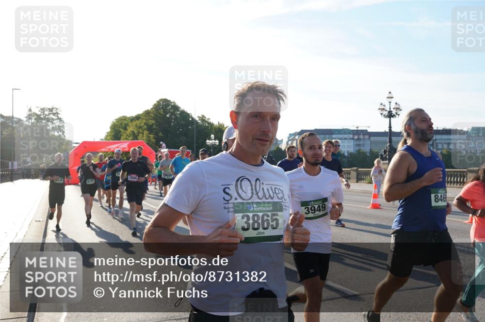 07.09.2025 - BARMER Alsterlauf Yannick Fuchs http://msf.ph/oto/8731382 07.09.2025 09:01:26 Laufen 2896, 36, 3865, 1969, 3949, 8469 meine-sportfotos.de
