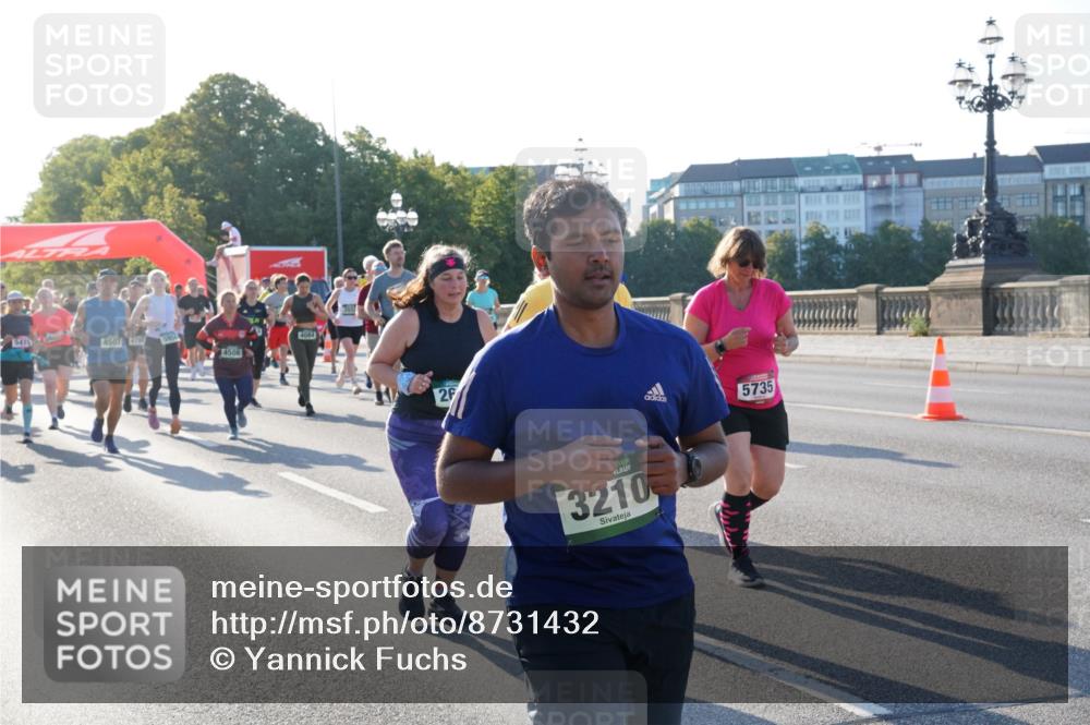 07.09.2025 - BARMER Alsterlauf Yannick Fuchs http://msf.ph/oto/8731432 07.09.2025 09:01:33 Laufen 4507, 479, 4508, 4084, 3210, 5735 meine-sportfotos.de