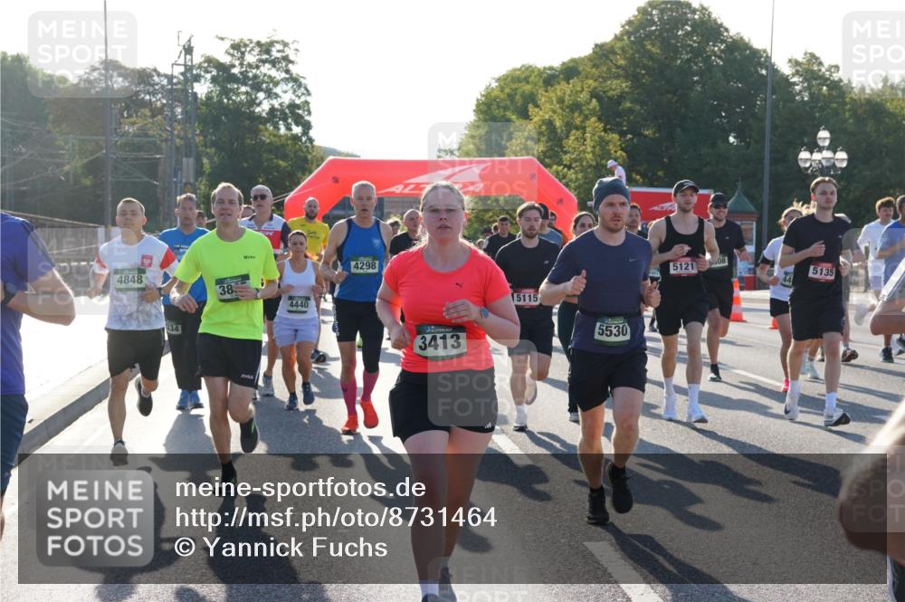 07.09.2025 - BARMER Alsterlauf Yannick Fuchs http://msf.ph/oto/8731464 07.09.2025 09:01:39 Laufen 4848, 334, 38, 4440, 4298, 3413, 5115, 5530, 5121, 08, 44, 5135 meine-sportfotos.de