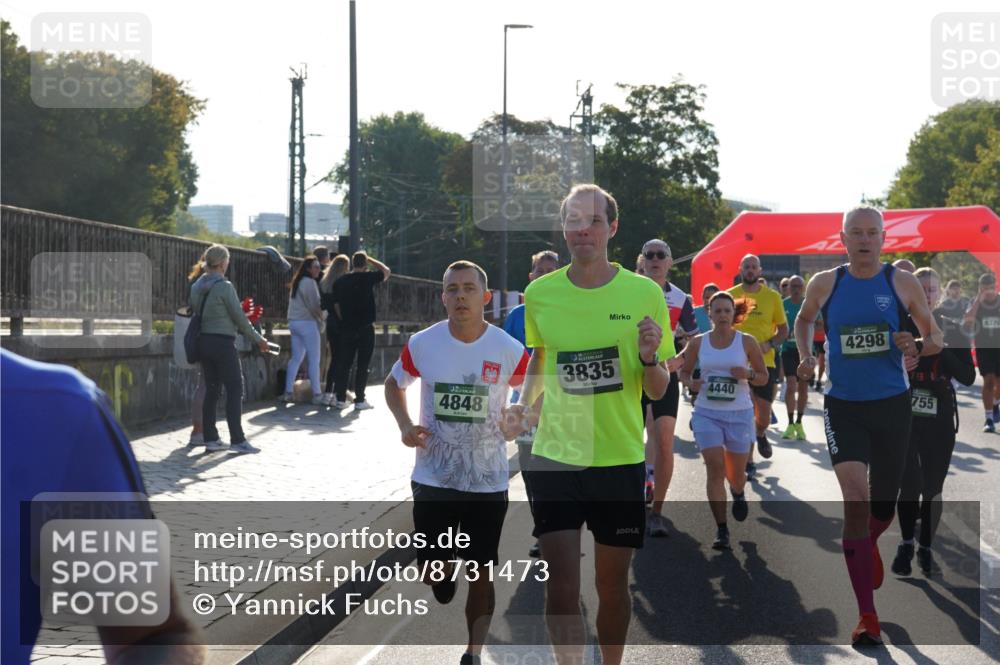 07.09.2025 - BARMER Alsterlauf Yannick Fuchs http://msf.ph/oto/8731473 07.09.2025 09:01:40 Laufen 4848, 3835, 4440, 4298, 3, 755, 8376 meine-sportfotos.de