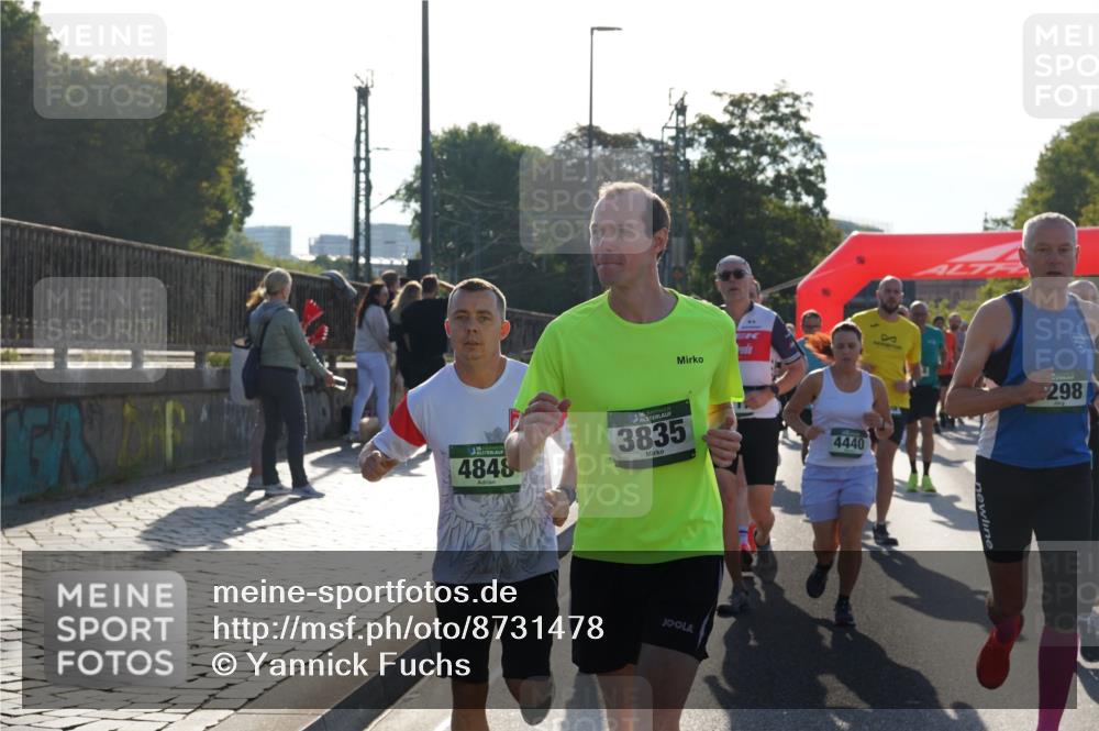07.09.2025 - BARMER Alsterlauf Yannick Fuchs http://msf.ph/oto/8731478 07.09.2025 09:01:40 Laufen 4848, 3835, 4440, 298 meine-sportfotos.de