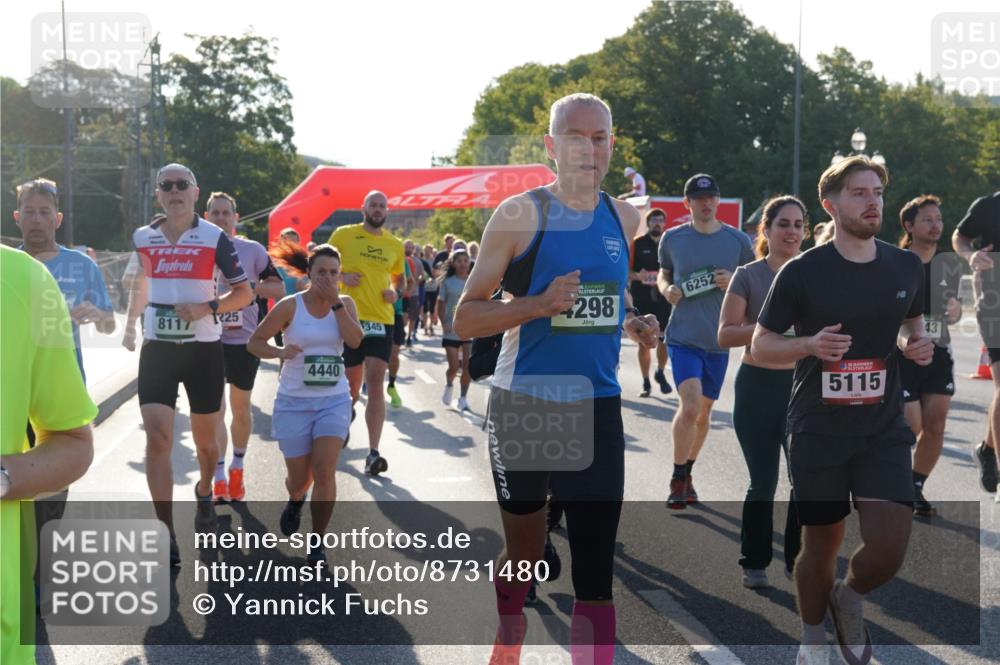 07.09.2025 - BARMER Alsterlauf Yannick Fuchs http://msf.ph/oto/8731480 07.09.2025 09:01:41 Laufen 8117, 225, 4440, 3451, 298, 6252, 5115, 43 meine-sportfotos.de