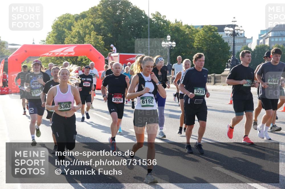 07.09.2025 - BARMER Alsterlauf Yannick Fuchs http://msf.ph/oto/8731536 07.09.2025 09:01:49 Laufen 8303, 4590, 12, 5363, 2028, 6192, 3235, 850, 4648 meine-sportfotos.de
