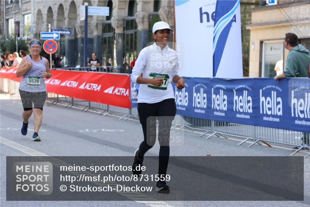 07.09.2025 - BARMER Alsterlauf Strokosch-Dieckow http://msf.ph/oto/8731559 07.09.2025 10:23:44 Ziel 2026, 2261, 2684, 2817, 3168, 3169, 3325, 3326, 4306, 4457, 4841, 5096 meine-sportfotos.de