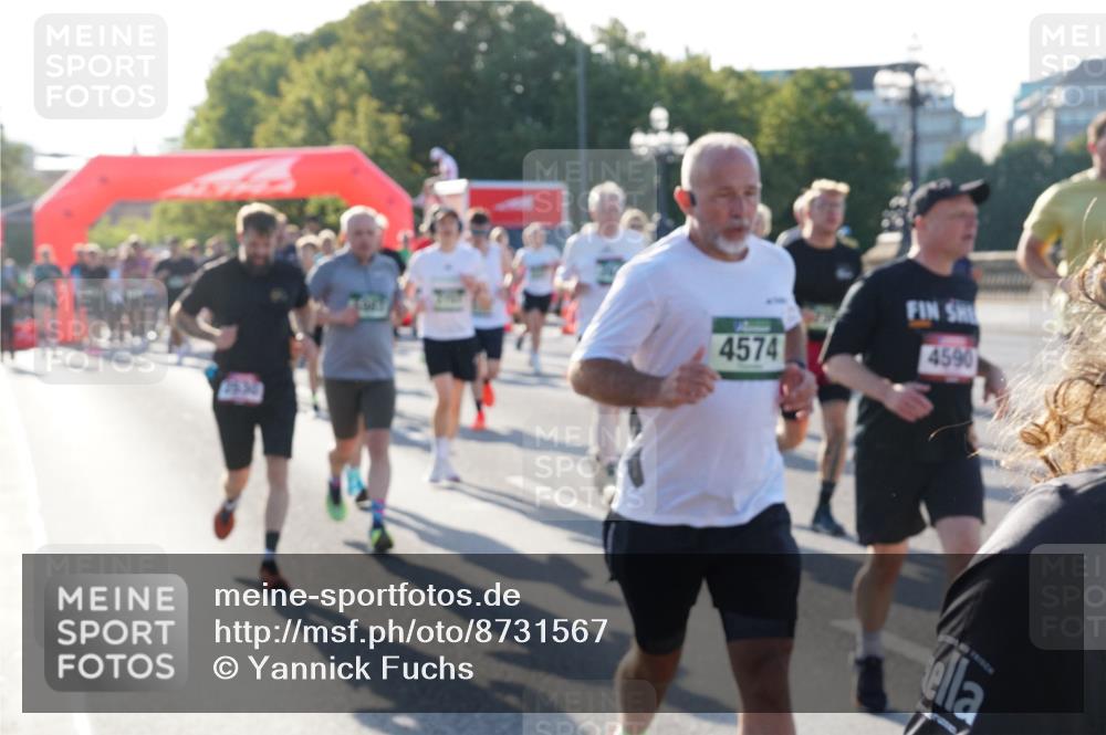 07.09.2025 - BARMER Alsterlauf Yannick Fuchs http://msf.ph/oto/8731567 07.09.2025 09:01:53 Laufen 630, 4574, 4590 meine-sportfotos.de
