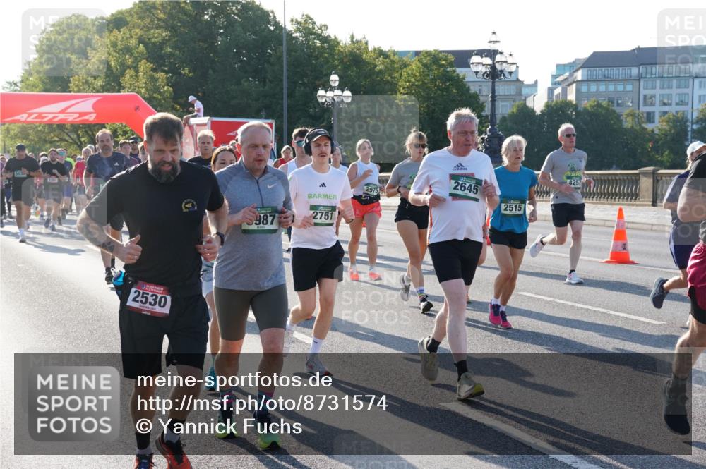 07.09.2025 - BARMER Alsterlauf Yannick Fuchs http://msf.ph/oto/8731574 07.09.2025 09:01:54 Laufen 2530, 987, 2751, 2975, 2645, 2515, 4257 meine-sportfotos.de
