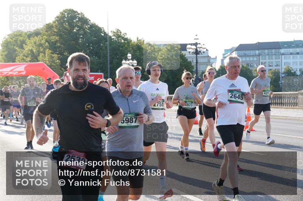 07.09.2025 - BARMER Alsterlauf Yannick Fuchs http://msf.ph/oto/8731581 07.09.2025 09:01:55 Laufen 2229, 2823, 36, 2530, 136, 5987, 2751, 923, 2645, 4257 meine-sportfotos.de