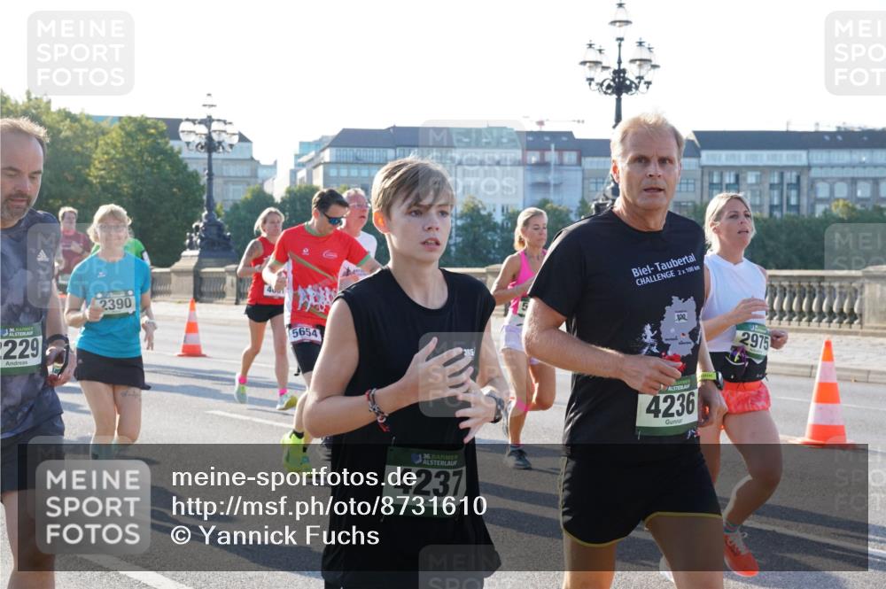 07.09.2025 - BARMER Alsterlauf Yannick Fuchs http://msf.ph/oto/8731610 07.09.2025 09:01:58 Laufen 36, 229, 4881, 2390, 5654, 36, 4237, 2, 100, 100, 2975, 4236 meine-sportfotos.de