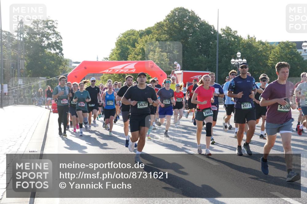 07.09.2025 - BARMER Alsterlauf Yannick Fuchs http://msf.ph/oto/8731621 07.09.2025 09:01:59 Laufen 3658, 3573, 3036, 3574, 6215, 4478, 5619, 5637, 2909, 664, 2911, 5300 meine-sportfotos.de