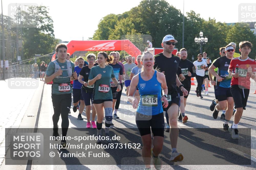 07.09.2025 - BARMER Alsterlauf Yannick Fuchs http://msf.ph/oto/8731632 07.09.2025 09:02:03 Laufen 44414, 36, 3573, 3574, 3025, 6215, 657, 5933 meine-sportfotos.de