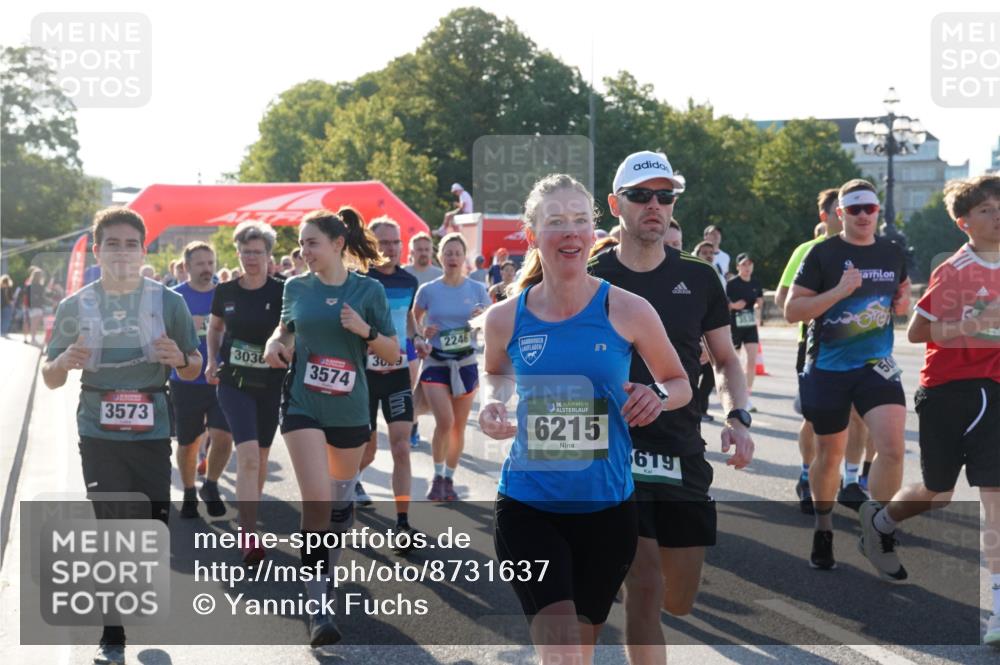 07.09.2025 - BARMER Alsterlauf Yannick Fuchs http://msf.ph/oto/8731637 07.09.2025 09:02:03 Laufen 3573, 309, 3036, 3574, 2246, 136, 6215, 619 meine-sportfotos.de