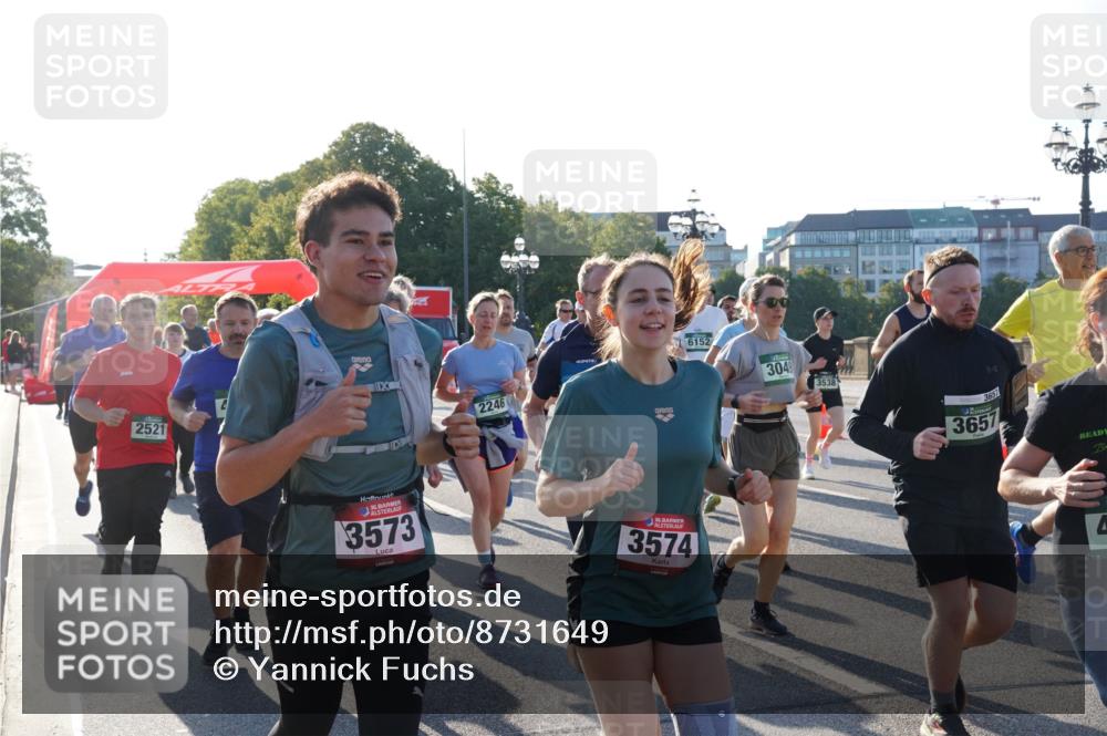 07.09.2025 - BARMER Alsterlauf Yannick Fuchs http://msf.ph/oto/8731649 07.09.2025 09:02:05 Laufen 2521, 2246, 36, 3573, 36, 3574, 6152, 3049, 3538, 3657, 3657 meine-sportfotos.de