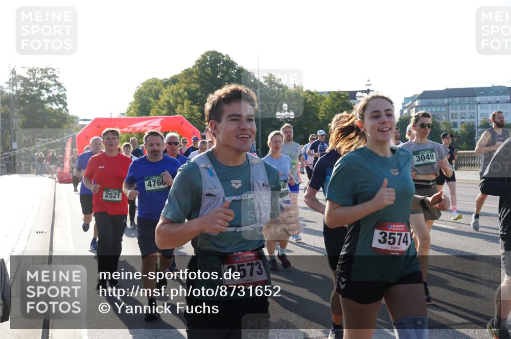 07.09.2025 - BARMER Alsterlauf Yannick Fuchs http://msf.ph/oto/8731652 07.09.2025 09:02:05 Laufen 444, 2521, 4766, 46, 136, 3573, 36, 3574, 3049 meine-sportfotos.de