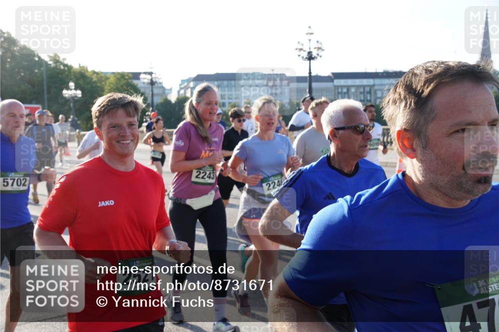 07.09.2025 - BARMER Alsterlauf Yannick Fuchs http://msf.ph/oto/8731671 07.09.2025 09:02:07 Laufen 5702, 36, 2521, 2243, 224, 36, 47 meine-sportfotos.de