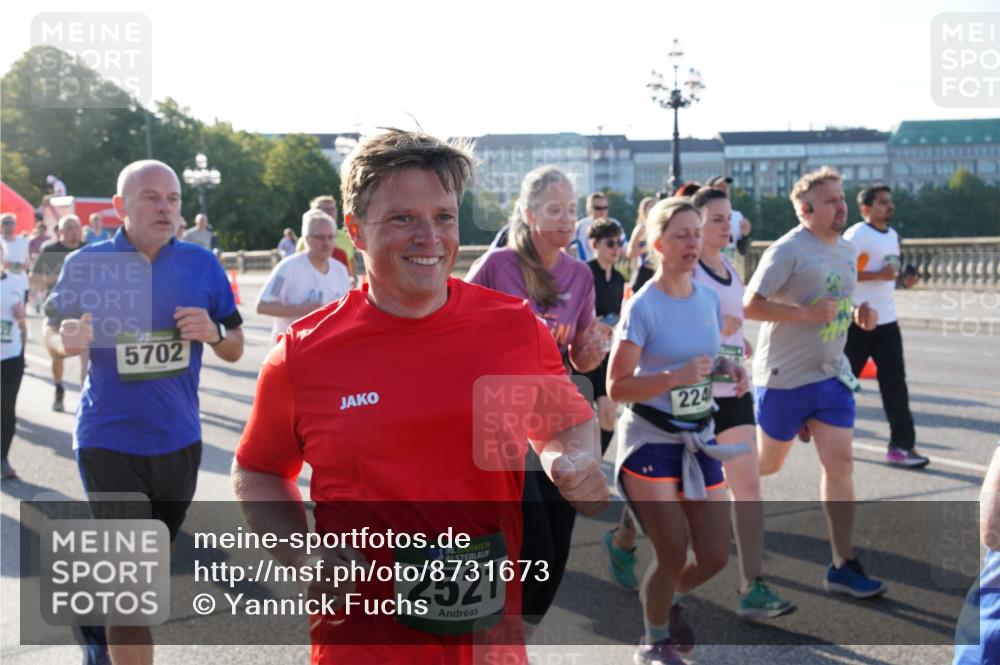 07.09.2025 - BARMER Alsterlauf Yannick Fuchs http://msf.ph/oto/8731673 07.09.2025 09:02:07 Laufen 5702, 36, 2521, 224 meine-sportfotos.de
