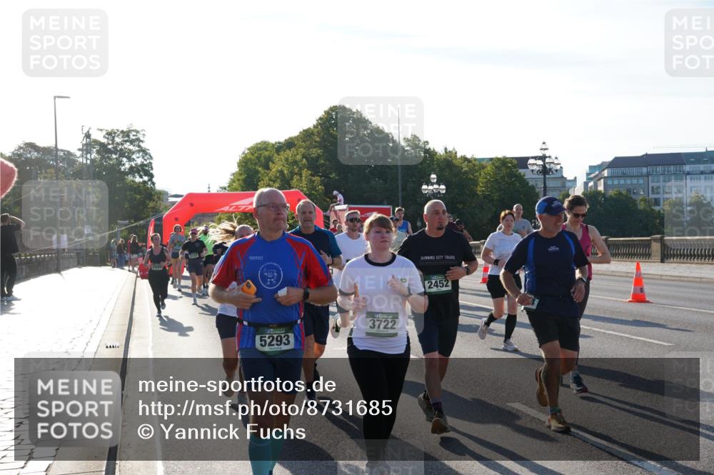 07.09.2025 - BARMER Alsterlauf Yannick Fuchs http://msf.ph/oto/8731685 07.09.2025 09:02:09 Laufen 2737, 44414, 5293, 3722, 2452 meine-sportfotos.de