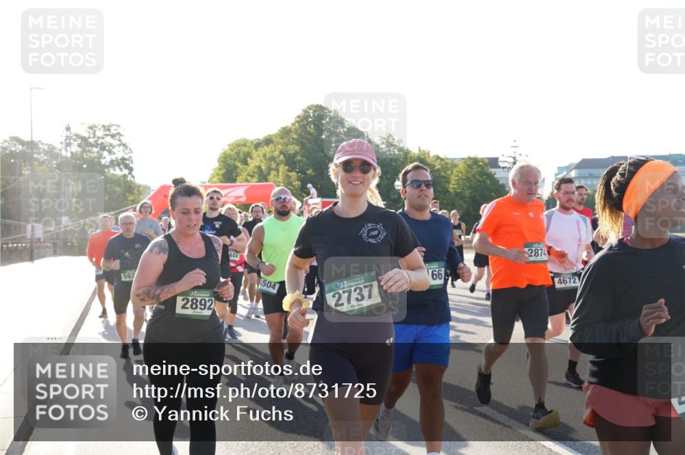 07.09.2025 - BARMER Alsterlauf Yannick Fuchs http://msf.ph/oto/8731725 07.09.2025 09:02:14 Laufen 592, 2892, 444, 1504, 36, 2737, 66, 2874, 4672 meine-sportfotos.de
