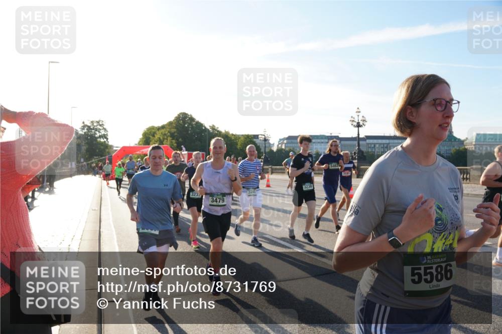 07.09.2025 - BARMER Alsterlauf Yannick Fuchs http://msf.ph/oto/8731769 07.09.2025 09:02:21 Laufen 3238, 323, 3240, 3479, 5463, 3191, 36, 5586 meine-sportfotos.de